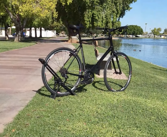 Large Cannondale Hybrid